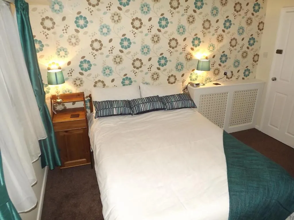 בית הארחה סקארבורו Northcote Hotel - B&B